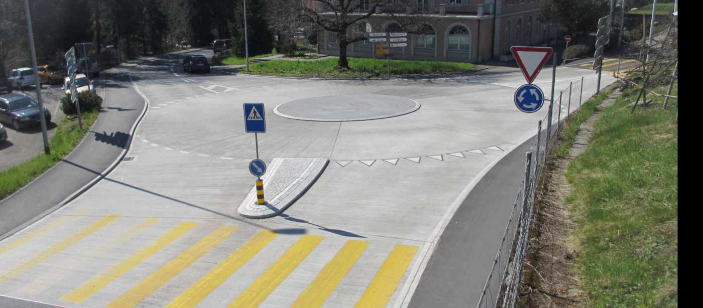 Betonkreisel Baer, Küssnacht, Bauprojekt mit Kostenvoranschlag, Verkehrsführung und Bauphasen, Koordination ÖV, Devisierung, Ausschreibung und Offertvergleich., Ausführungsprojekt, örtliche Bauleitung, Ausmass, Abrechnung, Kostenkontrolle