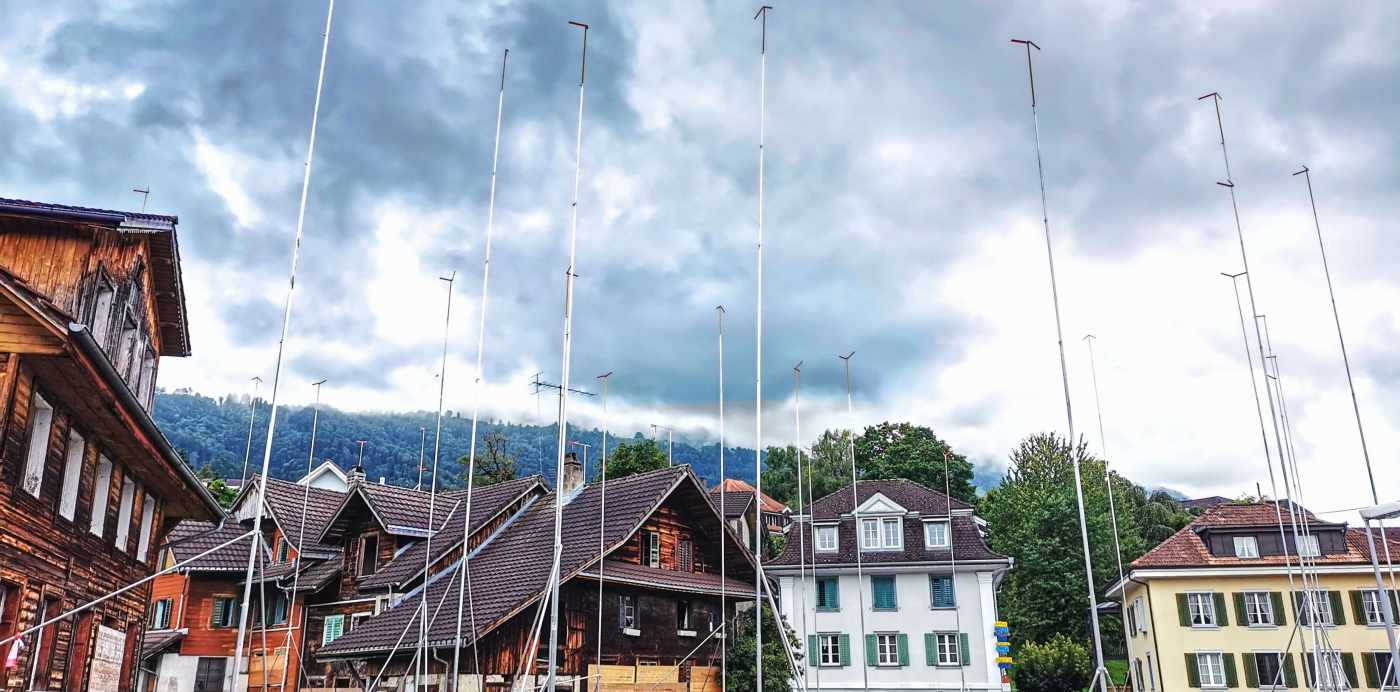 Wohnhäuser Rigigasse, Küssnacht, Abstecken und Erstellen des Baugespanns mit Boden- und Dachmontagen., 