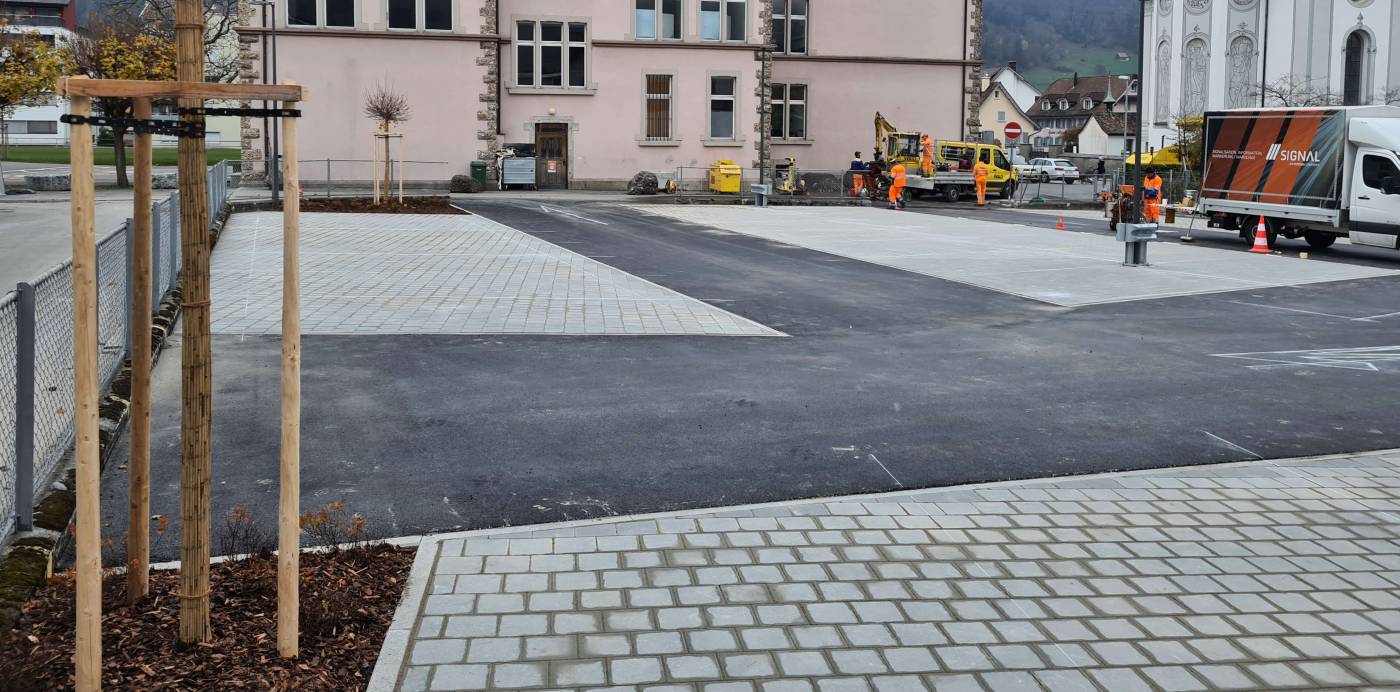 Gestaltung Parkplatz Hofmatt, Arth, Variantenstudium, Verkehrskonzept, Bauprojekt, Kostenvoranschlag, Submission, Ausführungsprojekt,örtliche Bauleitung, Ausmass, Abrechnung, Kostenkontrolle, Inbetriebnahme