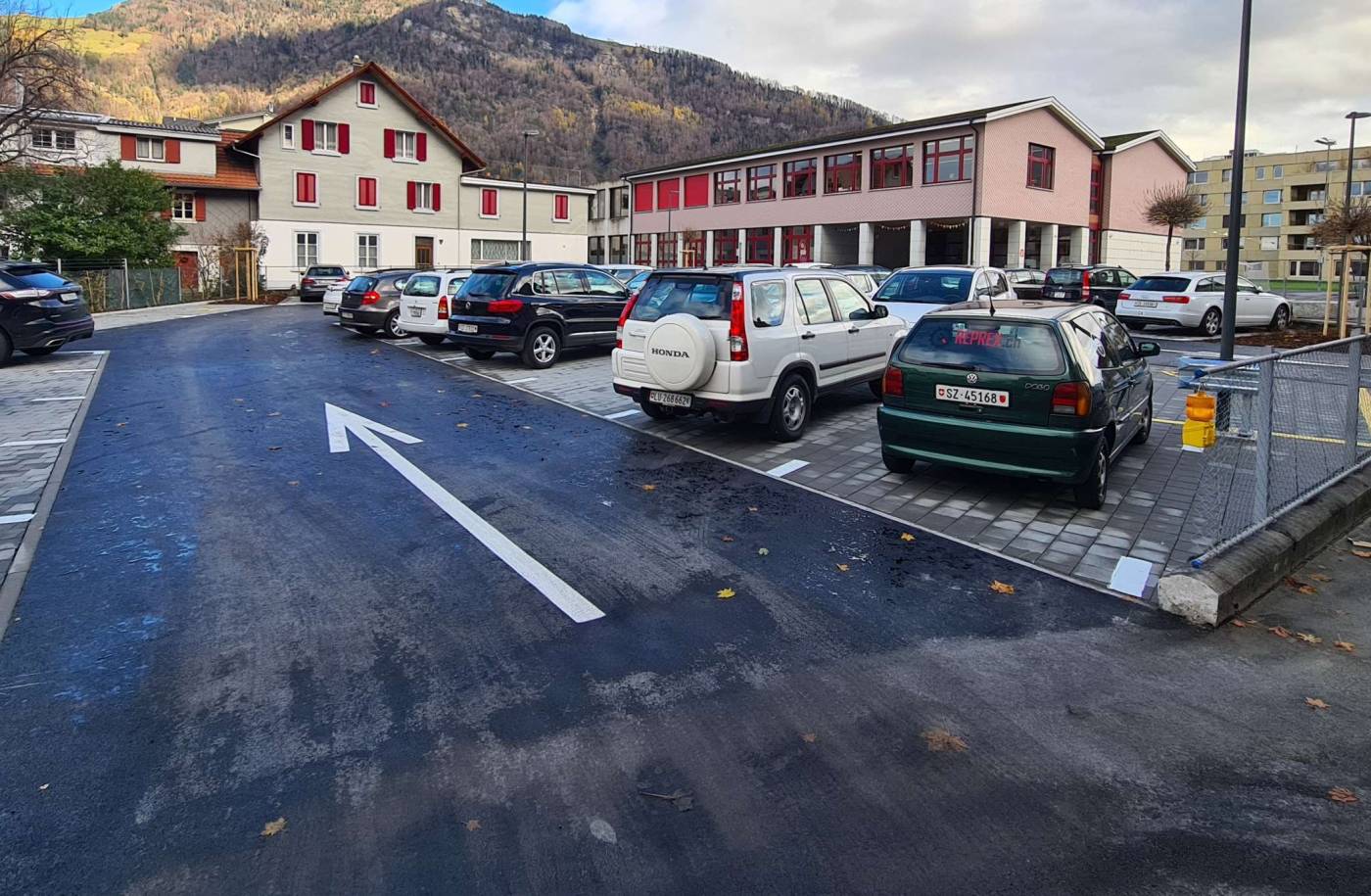 Gestaltung Parkplatz Hofmatt, Arth, Variantenstudium, Verkehrskonzept, Bauprojekt, Kostenvoranschlag, Submission, Ausführungsprojekt,örtliche Bauleitung, Ausmass, Abrechnung, Kostenkontrolle, Inbetriebnahme