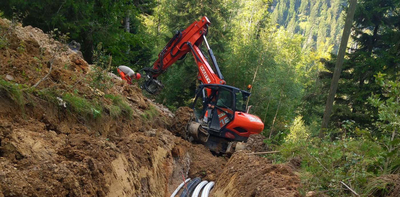 Abwasseranschluss Strahlegg, Fischenthal, Grundlagenbeschaffung,Machbarkeits- und Variantenstudie, Feldaufnahmen, Vorprojekt, Bauprojekt, Baugesuch,Koordination involvierte Werke, Koordination kantonale und kommunaleÄmter und Betroffene, Devisierung, Ausschreibung und Offertvergleich, Ausführungsprojekt, örtliche Bauleitung, Ausmass und Abrechnung.