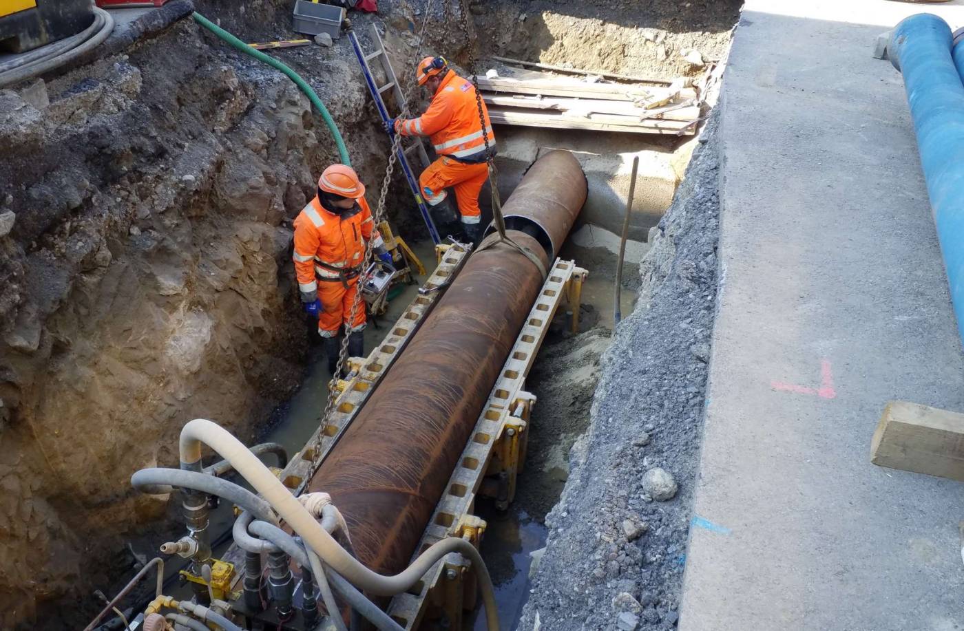 Wasserleitung Chiemen, Küssnacht, Grundlagenbeschaffung, Variantenstudium Linienführung,Koordination Werke, Verkehrskonzept, Bauprojekt, Kostenvoranschlag,Kostenteiler, Submission, Ausführungsprojekt, örtliche Bauleitung, Ausmass,Abrechnung, Kostenkontrolle, Inbetriebnahme