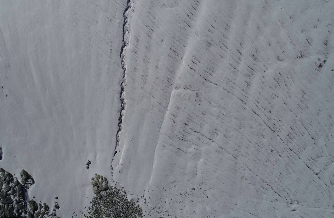 Drohnenvermessung Bergbahnen Corvatsch Diavolezza Lagalb, Ausgebildete Drohnenpiloten, Flugplanung, Passpunktmessung mit GPS, Befliegung mit einer Fixed-Wing- oder Quadrocopter-Drohne, Auswertung und Erstellung der georeferenzierten Punktwolke, Integration in das bestehende Geländemodell