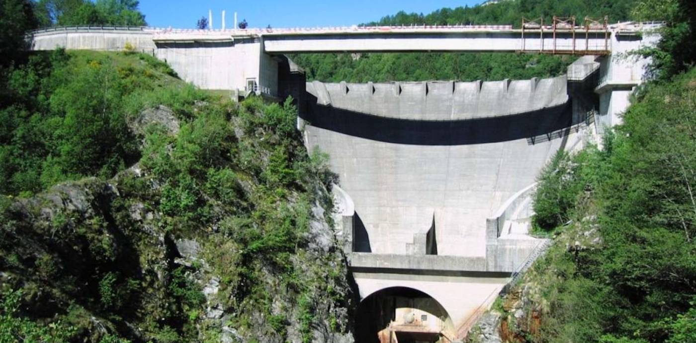 Diga di Palagnedra
Misurazione di controllo della diga e lunghezza corda, Controllo geodeticodella diga