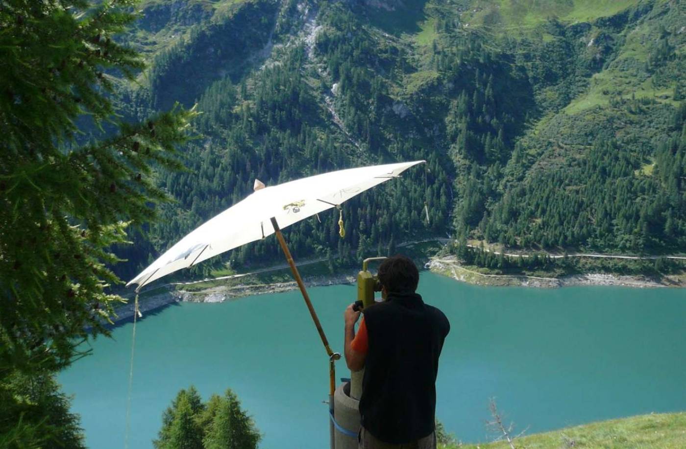 Diga del Luzzone
Misurazione di controllo della diga e della frana, Controllo geodetico della diga, Controlle geodetico della frana