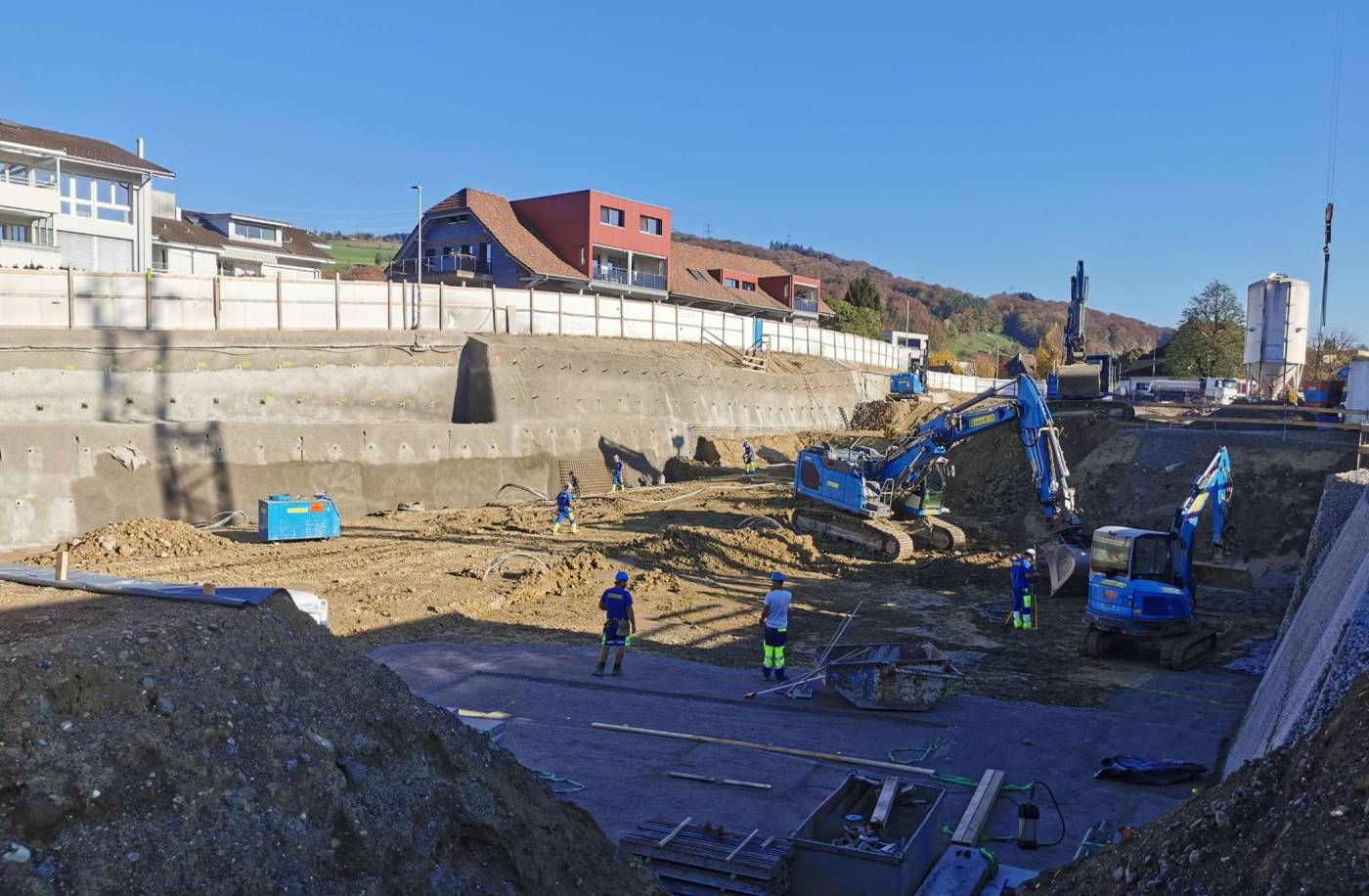 Wohnüberbauung Murhubel, Triengen, Planung Baugrube mit Baugrubensicherung., System: Vernagelte Spritzbetonwand.