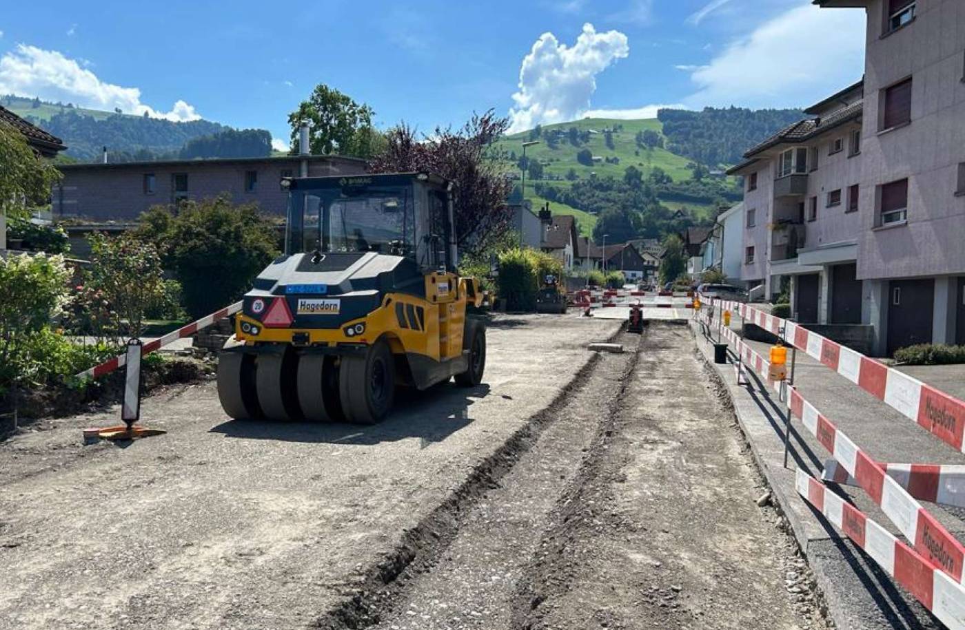 Sanierung Steineggstrasse, Altendorf, Koordination Werke, Bauprojekt, Submissionsverfahren, Ausführungsprojekt, örtliche Bauleitung, Ausmass, Abrechnung, Kostenkontrolle, Inbetriebnahme