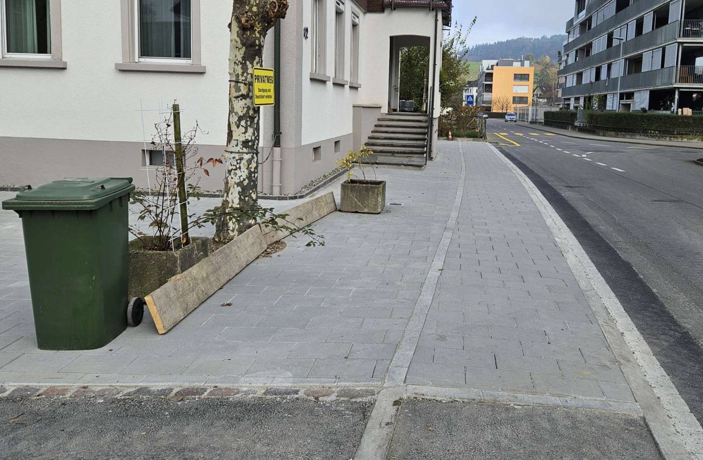 Trottoir Mühlestrasse KTN 157 Wangen, Bauprojekt, Auflageprojekt, Fotomontagen, Submissionsverfahren, Ausführungsprojekt, örtliche Bauleitung, Ausmass- und Kostenkontrolle, Inbetriebnahme